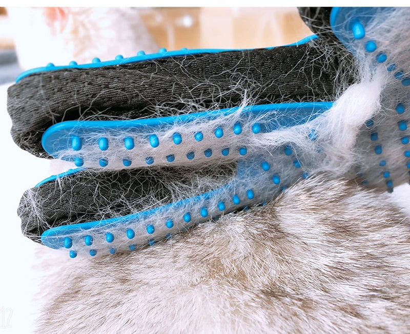 Pet Grooming Glove – Deshedding Brush & Bath Massage Tool for Cats & Dogs