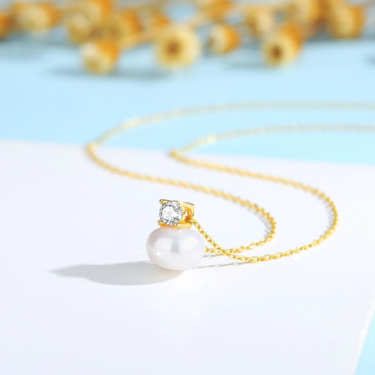 18K Gold Pearl Necklace with Moissanite Stone – Luxury Pendant