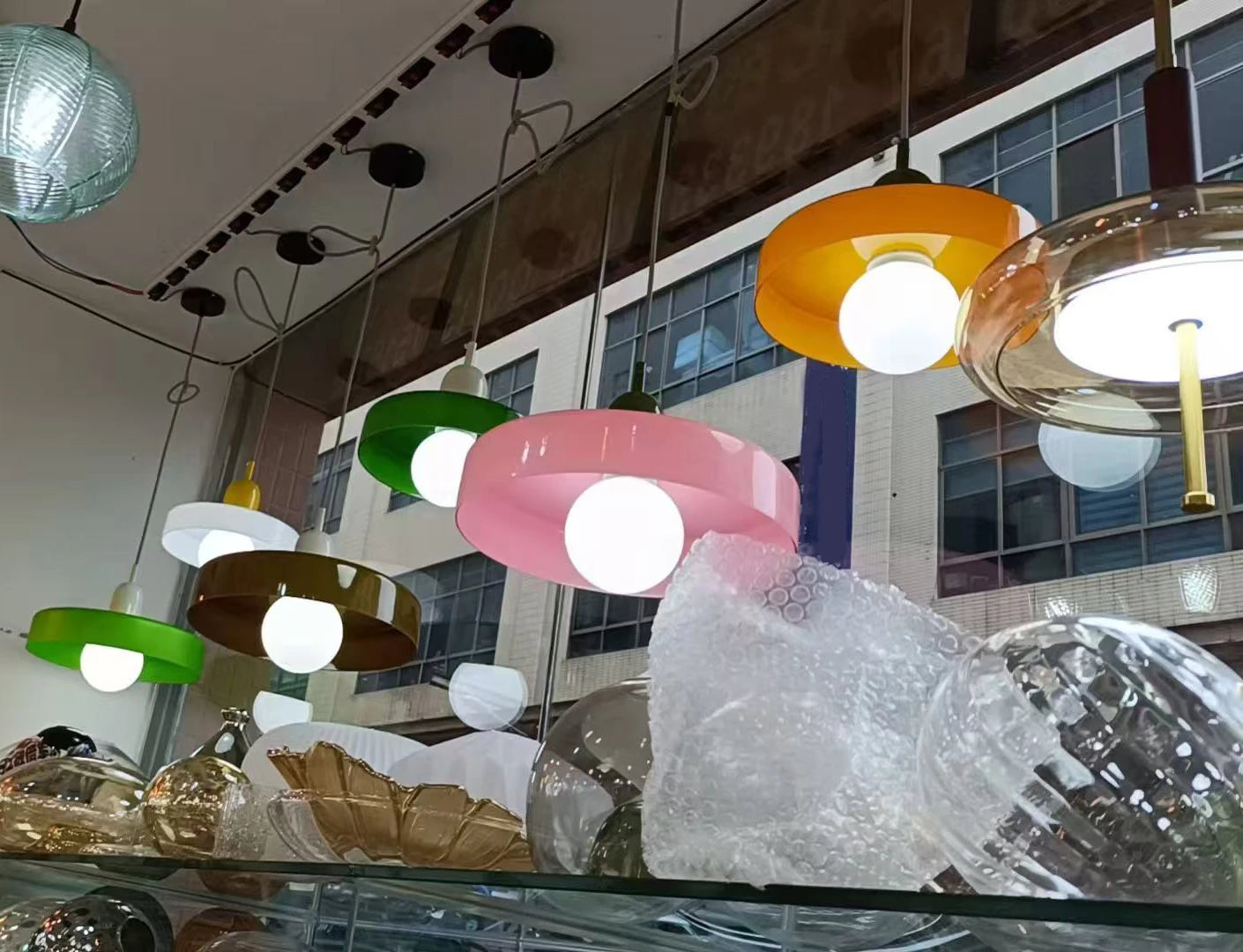 Nordic Retro Glass Pendant Lamp – E27 LED Indoor Chandelier