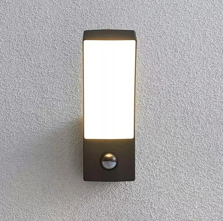 Waterproof Outdoor Wall Lamp – Modern IP65 LED
