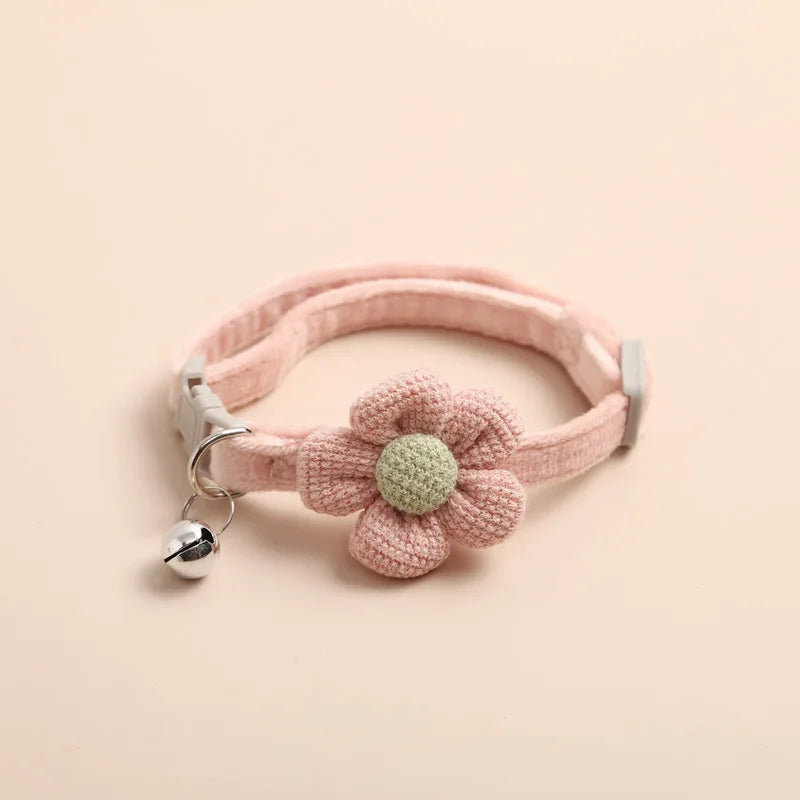 Adjustable Cat Collar with Bell – Cute Flower Design for Small Pets