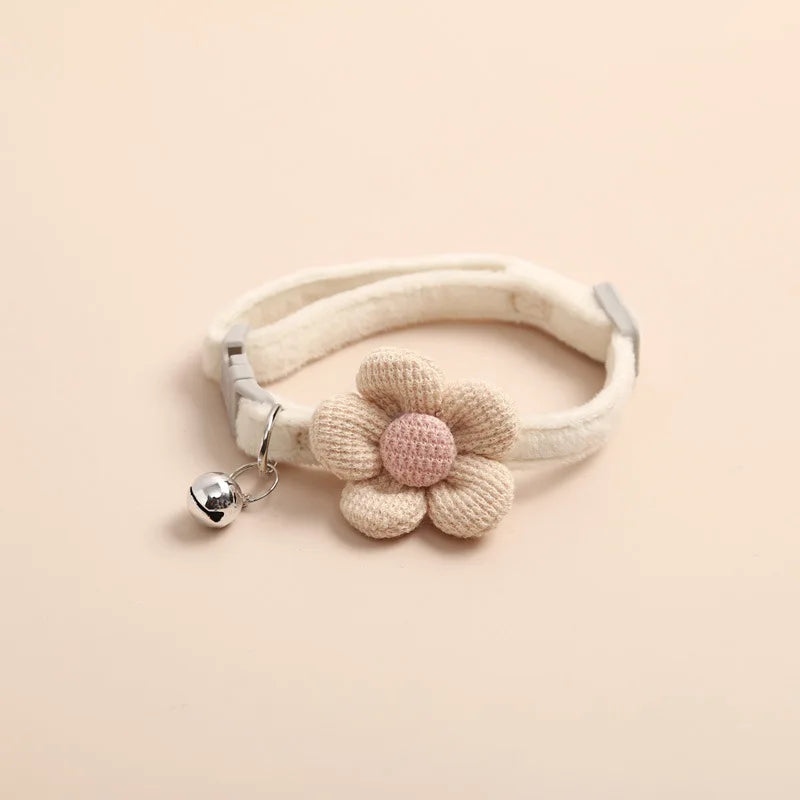 Adjustable Cat Collar with Bell – Cute Flower Design for Small Pets