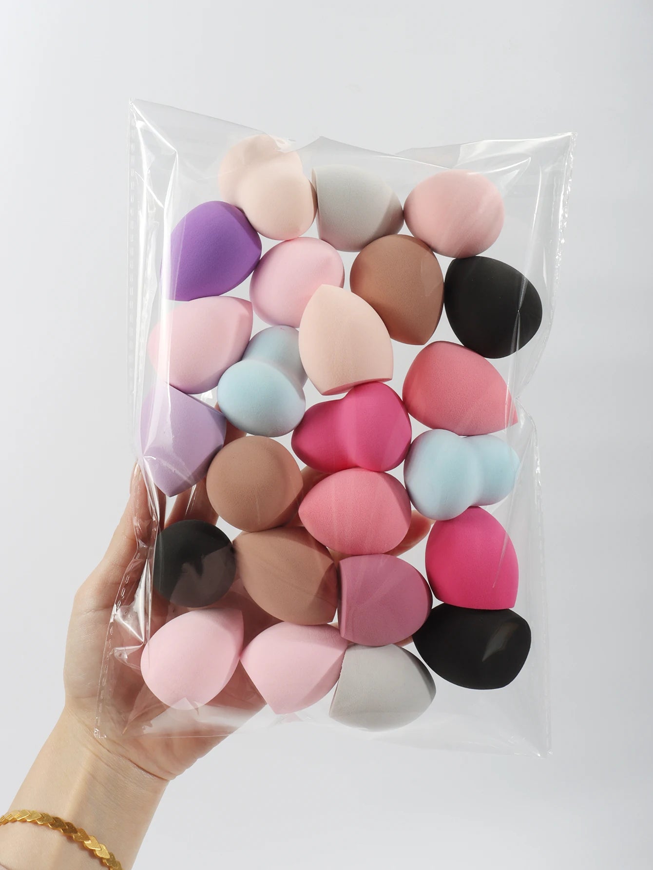Medium Beauty Sponges – 6–60pcs Random Colors & Shapes for Makeup
