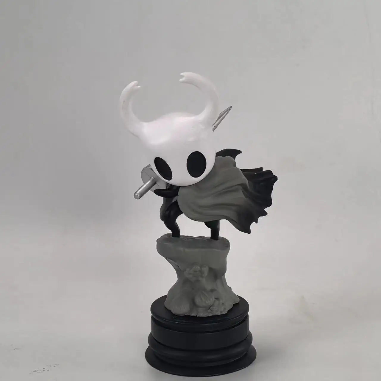 Aixlan Hollow Knight Figure – 11cm PVC Collectible Toy Gift