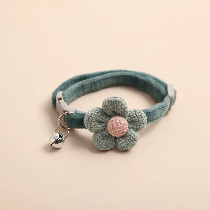 Adjustable Cat Collar with Bell – Cute Flower Design for Small Pets
