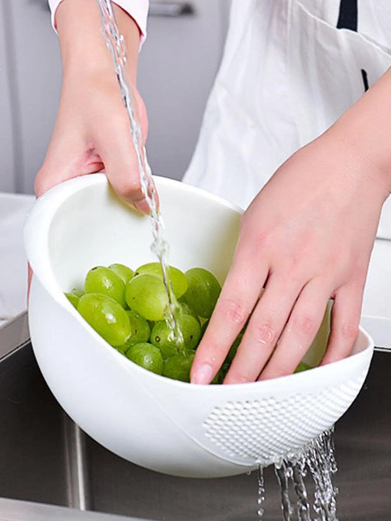 Multi-Use Rice Washing Colander Bowl with Handle – Kitchen Organizer