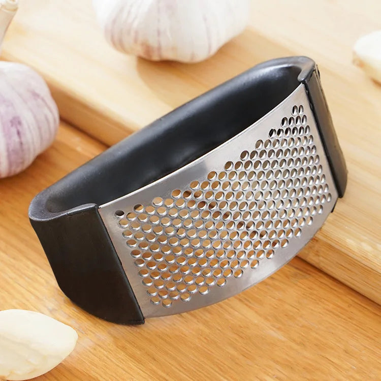 Stainless Steel Garlic Press – Manual Mincer for Chopping Garlic & Vegetables