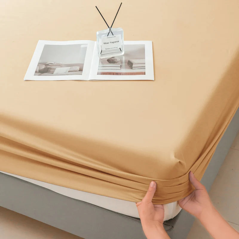 Waterproof Fitted Bed Sheet – 360° Elastic Mattress Protector