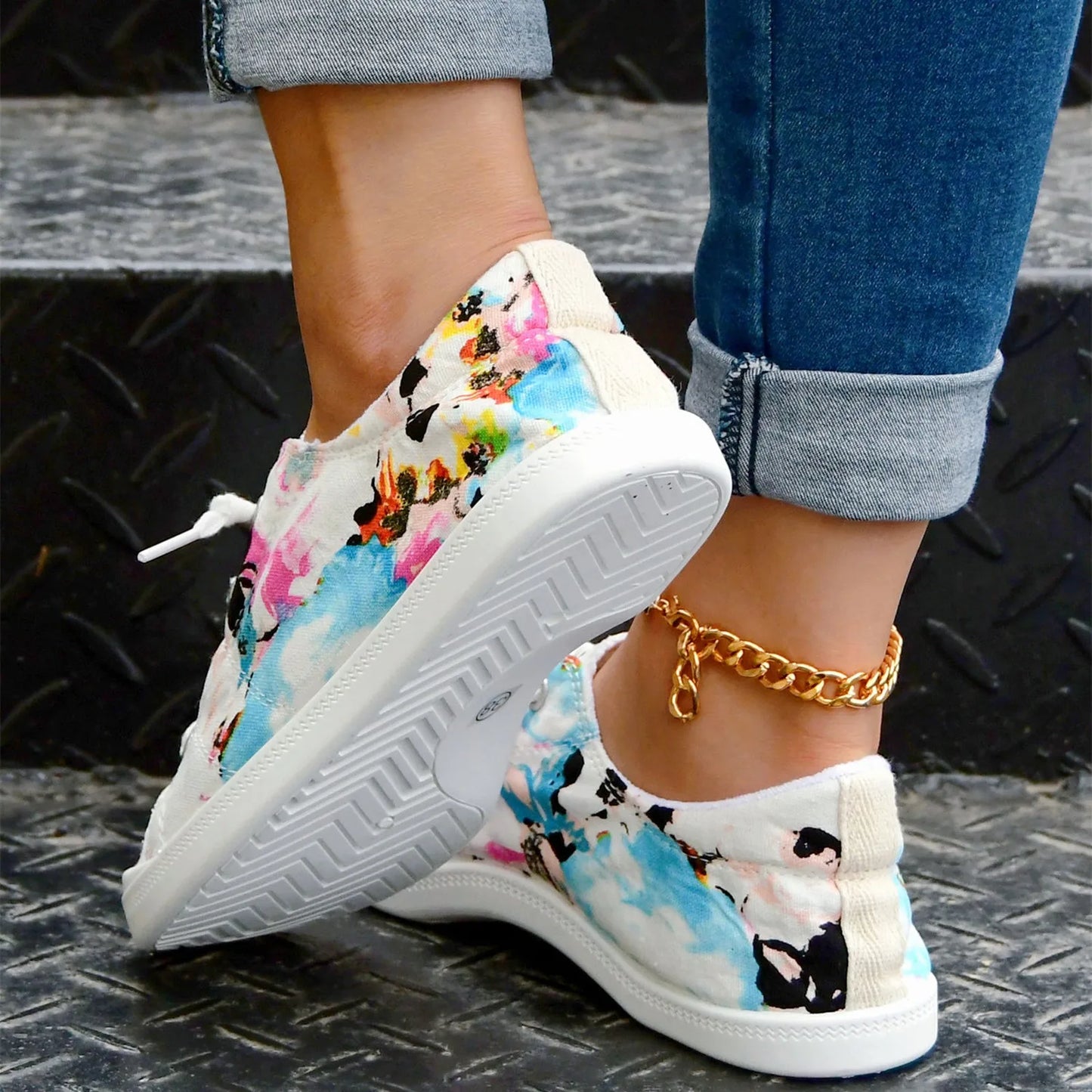 Women’s Floral Lace-Up Sneakers – Lightweight Casual Flat Shoes