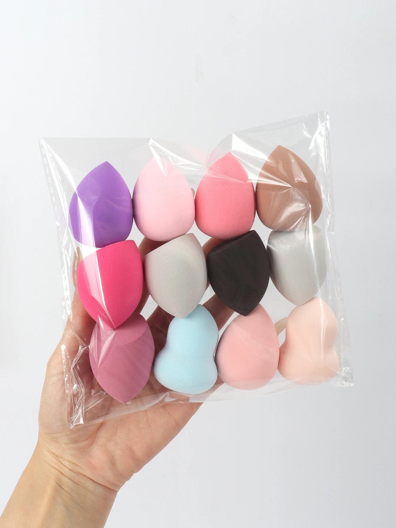 Medium Beauty Sponges – 6–60pcs Random Colors & Shapes for Makeup