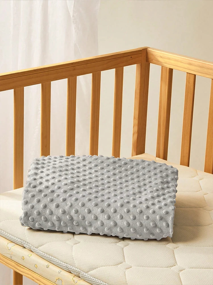 130×70cm Dotted Flannel Crib Sheet – Soft Fitted Baby Bedding