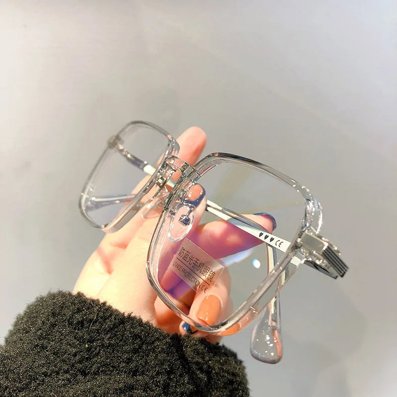 Trendy Anti-Blue Light Reading Glasses – HD Unisex Eyewear