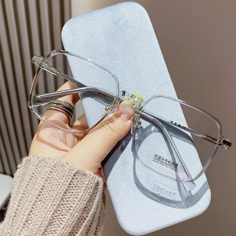 Trendy Anti-Blue Light Reading Glasses – HD Unisex Eyewear