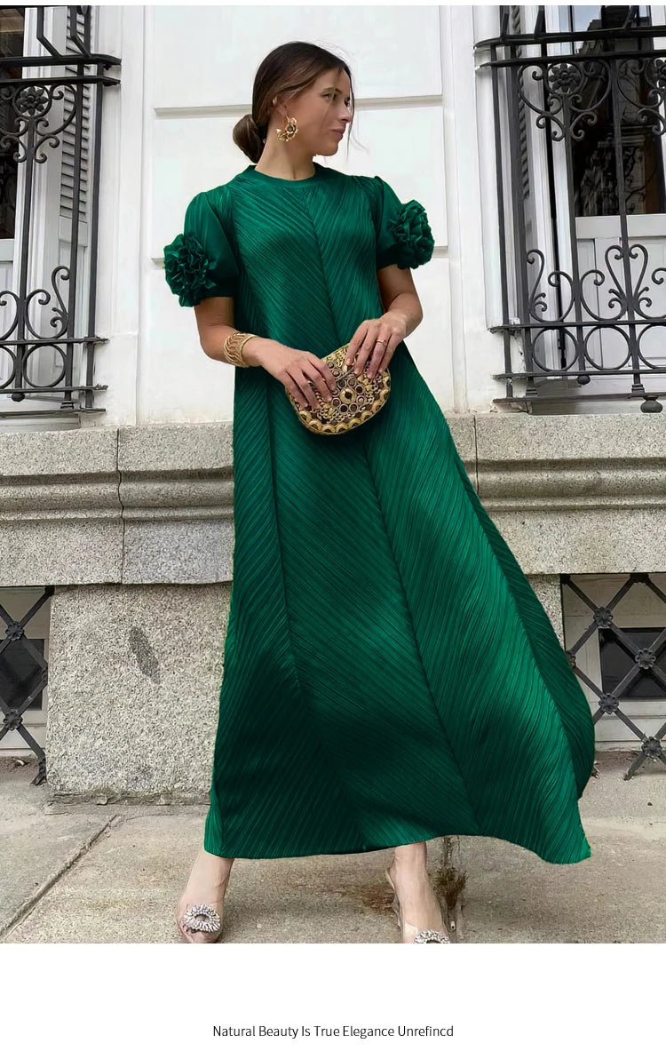 Women’s Pleated Geometric Floral Dress – Versatile Age-Reducing Outfit