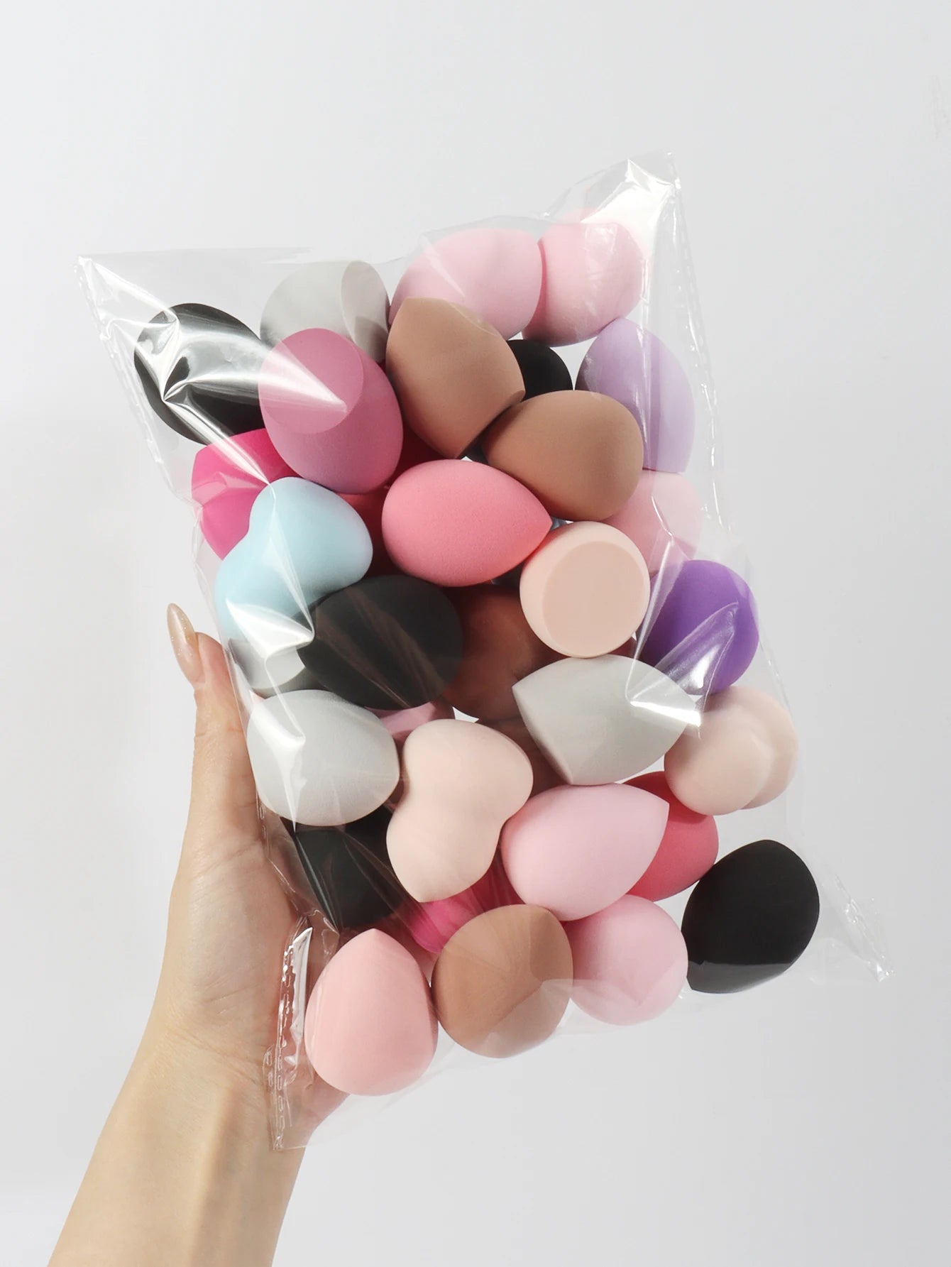 Medium Beauty Sponges – 6–60pcs Random Colors & Shapes for Makeup