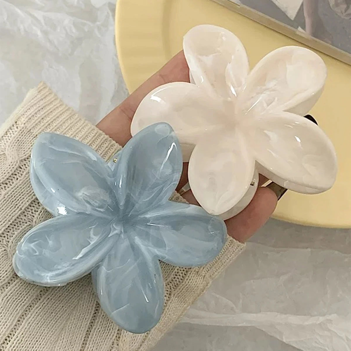 2 Pcs Marble Flower Hair Claw Clips – Cute Beach Hair Accessories