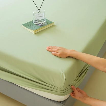 Waterproof Fitted Bed Sheet – 360° Elastic Mattress Protector