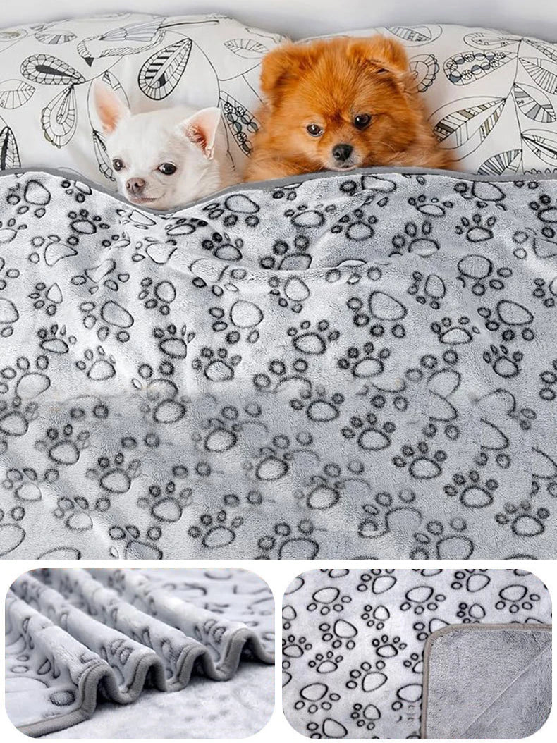 Soft Fluffy Pet Blanket – Warm Mat with Cute Cartoon Pattern
