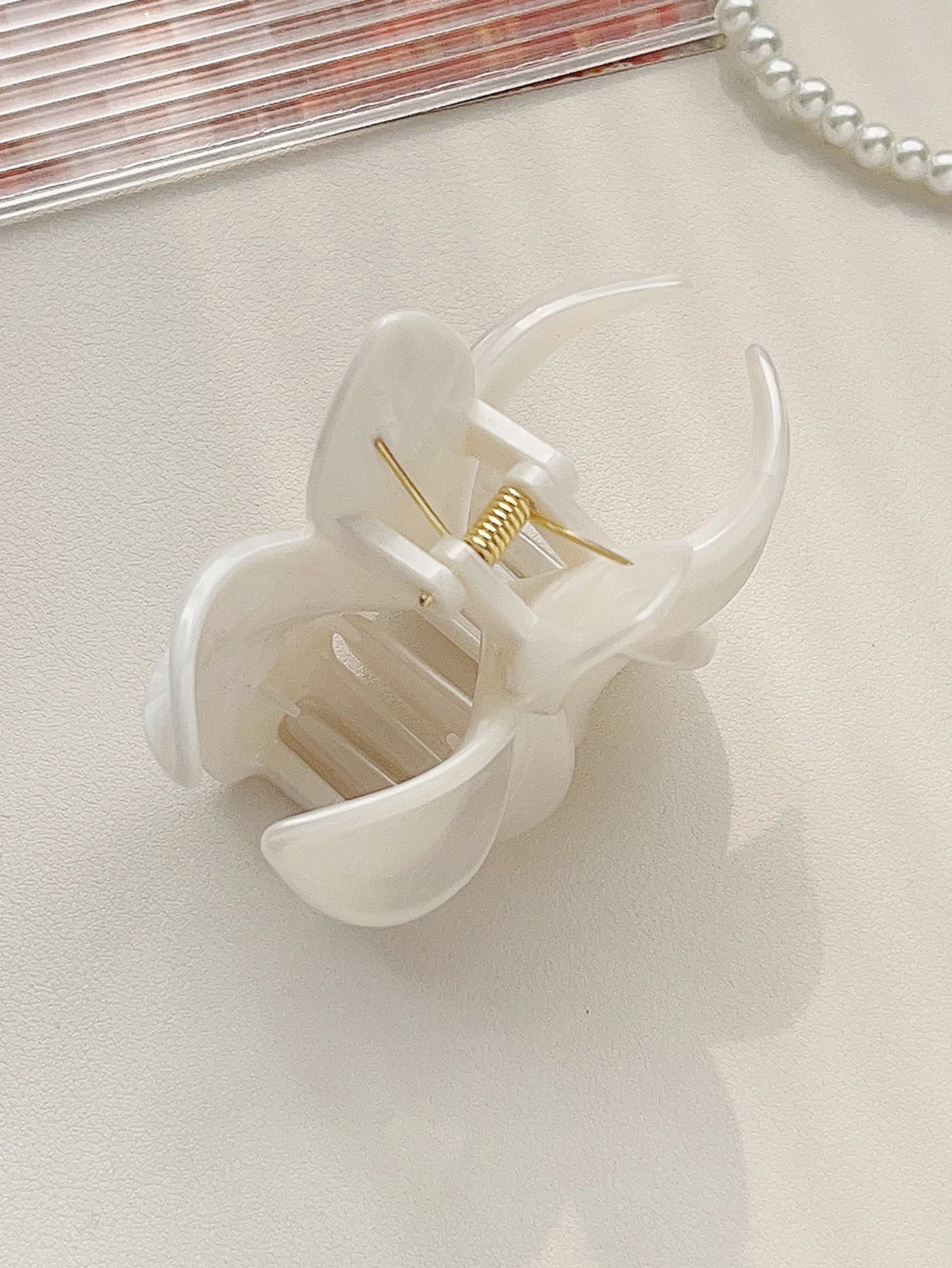 2 Pcs Marble Flower Hair Claw Clips – Cute Beach Hair Accessories