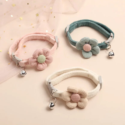 Adjustable Cat Collar with Bell – Cute Flower Design for Small Pets