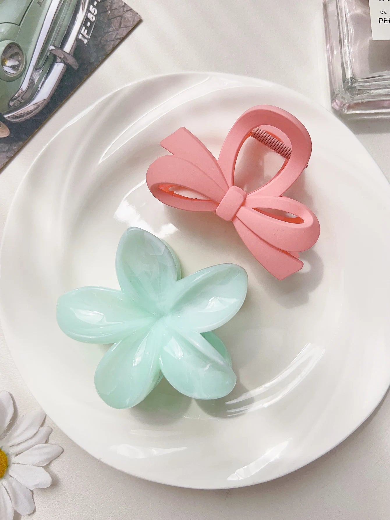 2 Pcs Marble Flower Hair Claw Clips – Cute Beach Hair Accessories