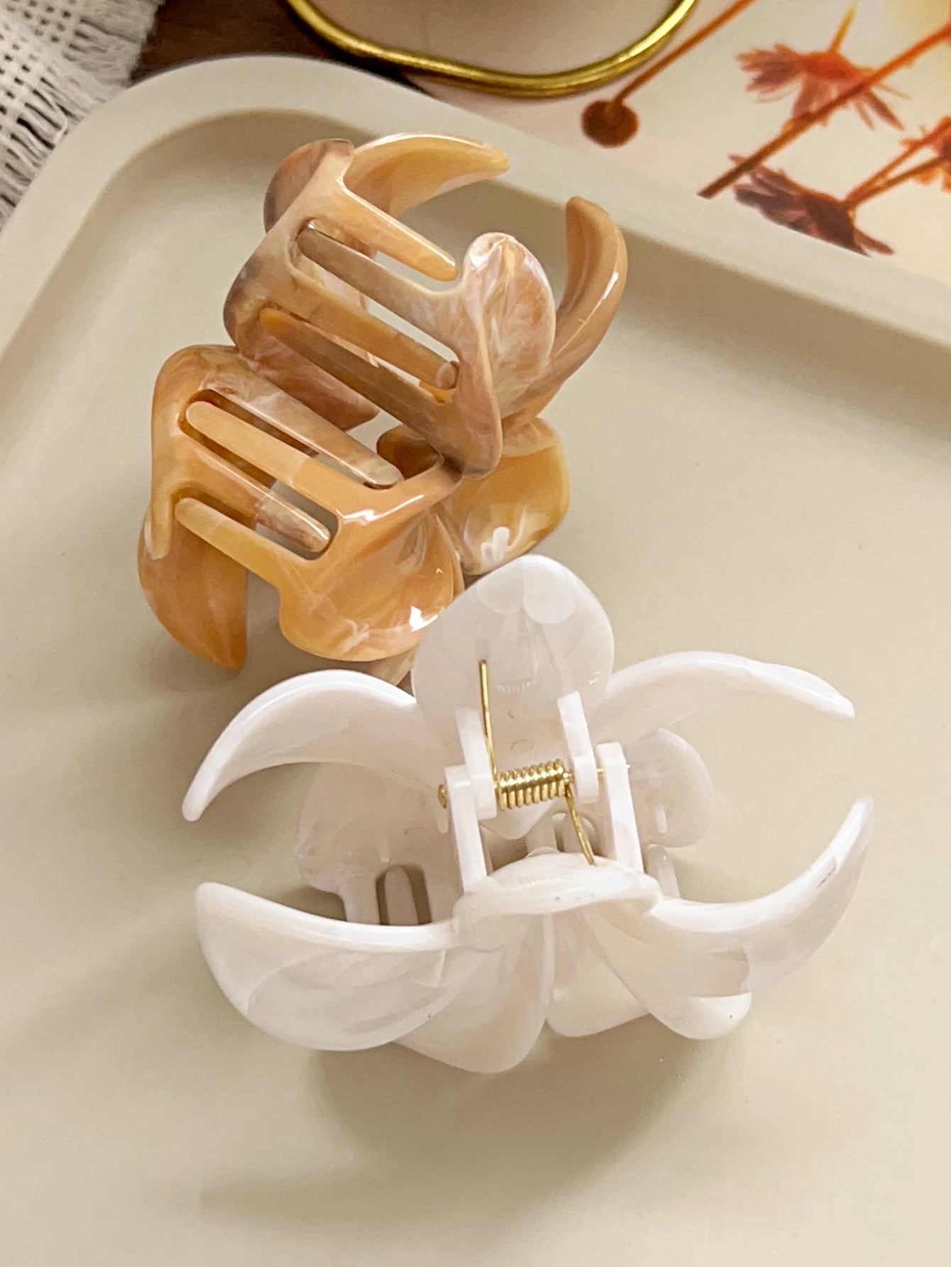 2 Pcs Marble Flower Hair Claw Clips – Cute Beach Hair Accessories