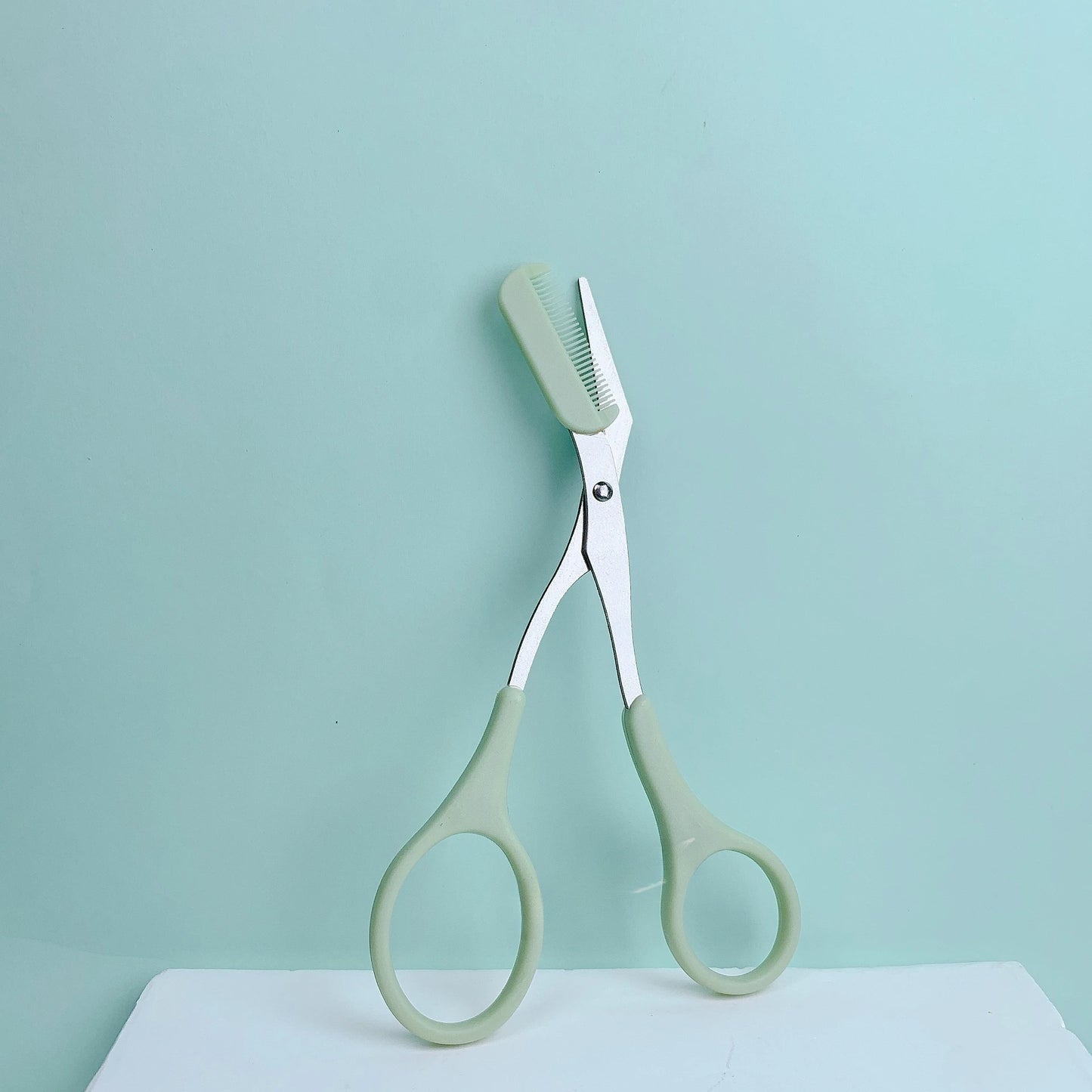 Pink Eyebrow Trimming Scissors with Comb – Precise Grooming Tool