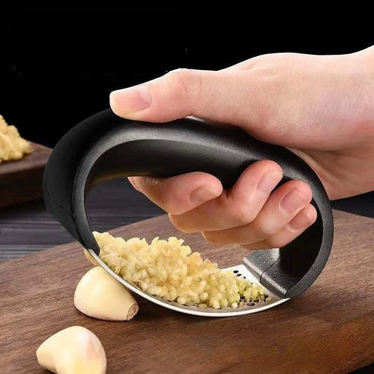 Stainless Steel Garlic Press – Manual Mincer for Chopping Garlic & Vegetables